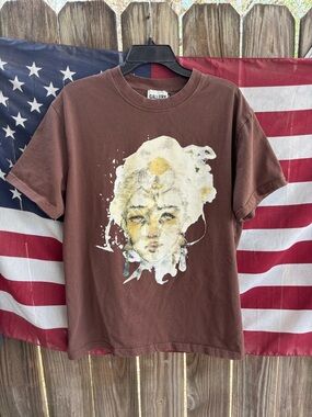 Gallery Dept. Alone in the Silence rare find Brown Graphic Portrait Tee size M